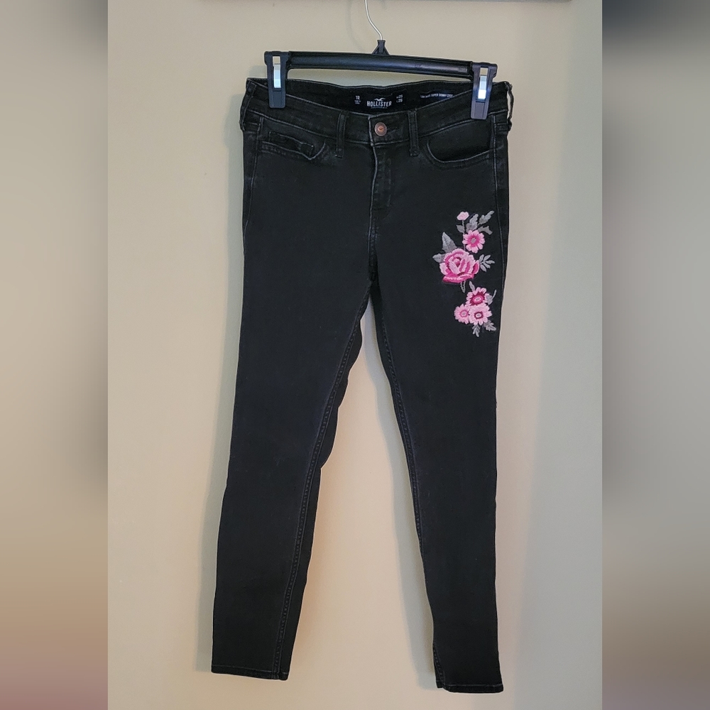 Black embroidered rose jeans